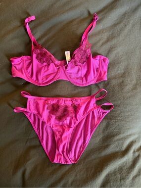 Size M/36D Adore Me Dahlia lingerie set in GUC!